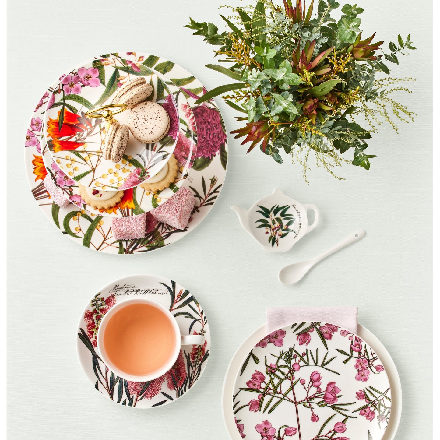 Maxwell and Williams Royal Botanic Gardens Australian Botanics 3 Tiered Cake Stand Gift Boxed