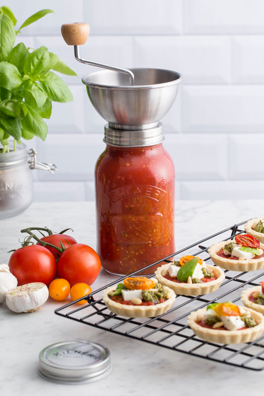 Easy Homemade Napolitana Sauce | Matchbox