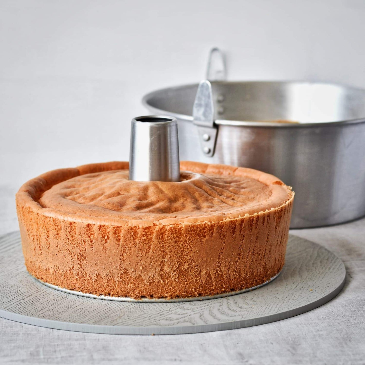 Shop Mondo Bakeware Online | Matchbox