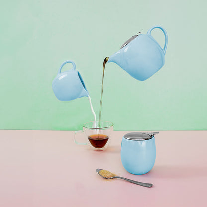 Avanti Camelia Teapot Lifestyle