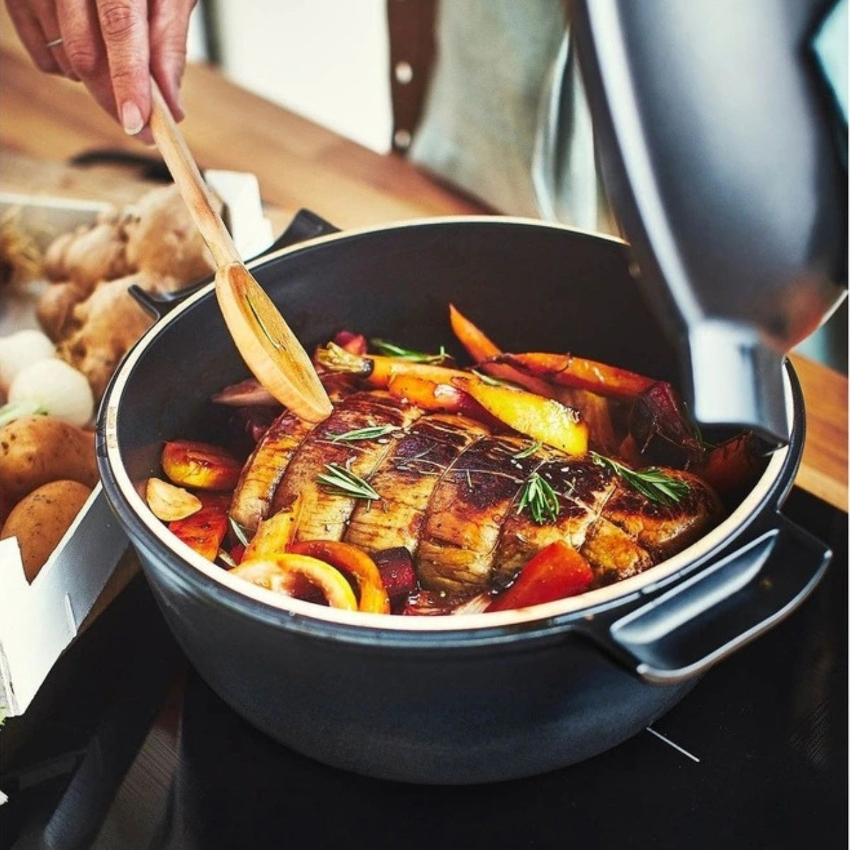 Delight Round Casserole 4 Litre Graphite