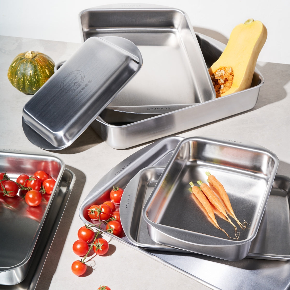 Scanpan Elektra Roaster and Roasting Trays