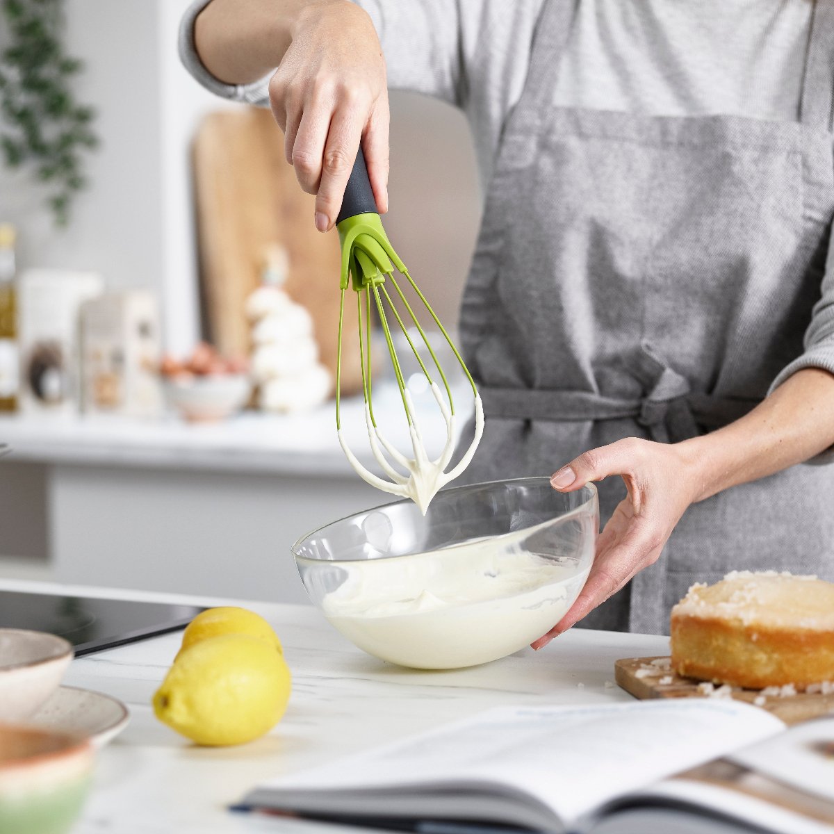 Twist Whisk - Grey/Green