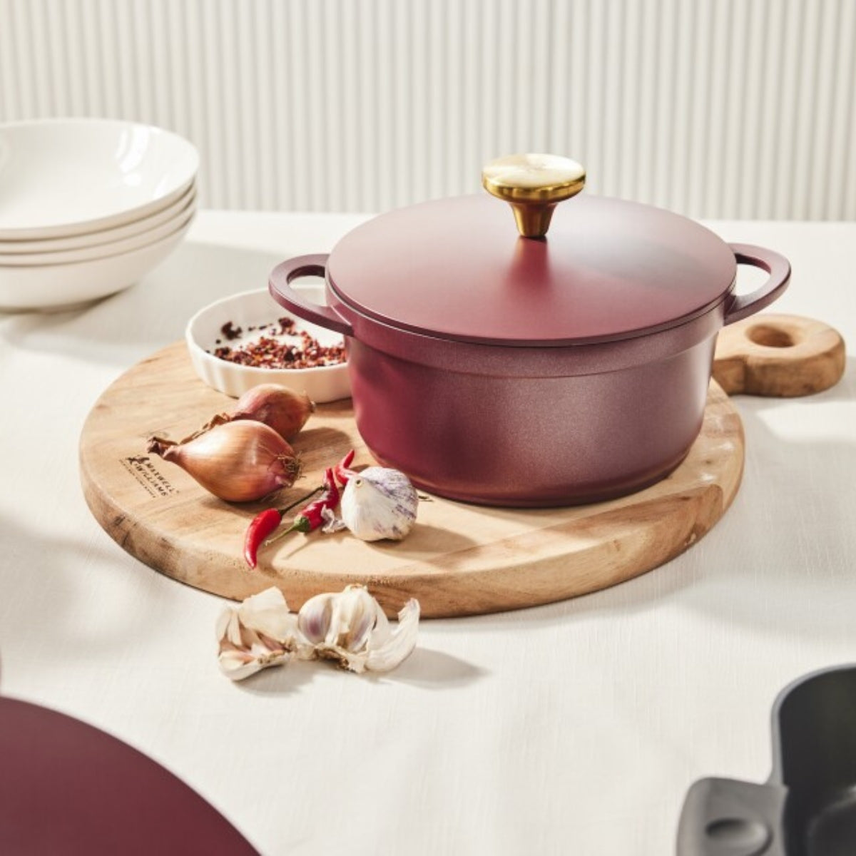 Maxwell & Williams Cast Lite Non-Stick Casserole 20cm / 2.4L Cherry Gift Boxed