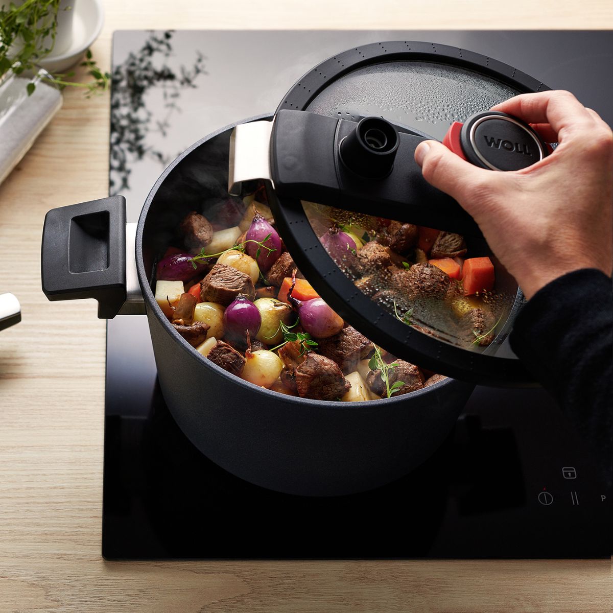 Diamond Active Lite Fix Handle Induction Low Pressure Pot 24cm 5L With Lid Gift Boxed